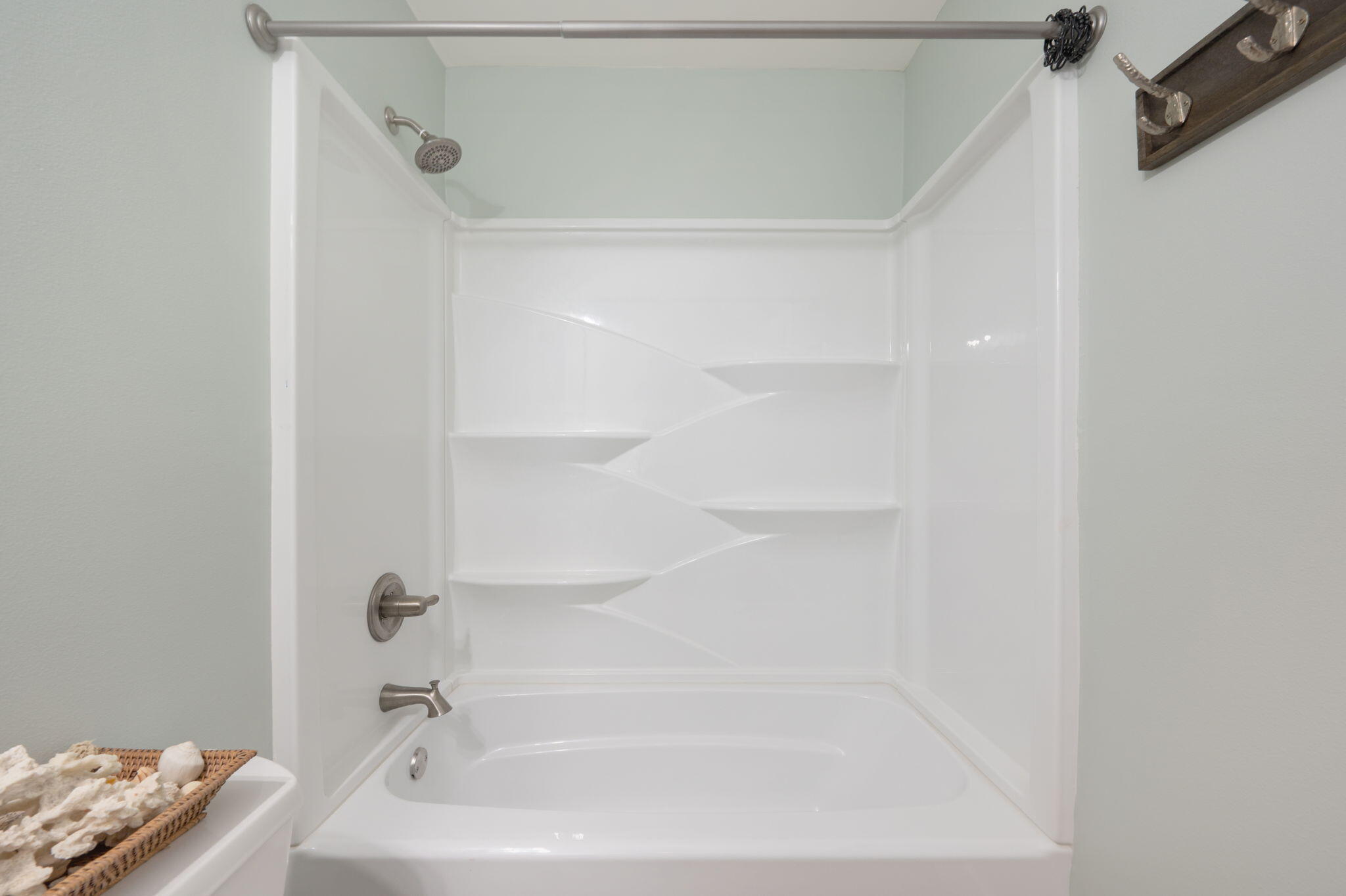 903 Lido Circle East Niceville, FL 32578 - Photo 33 of 64 a close up of a bathtub