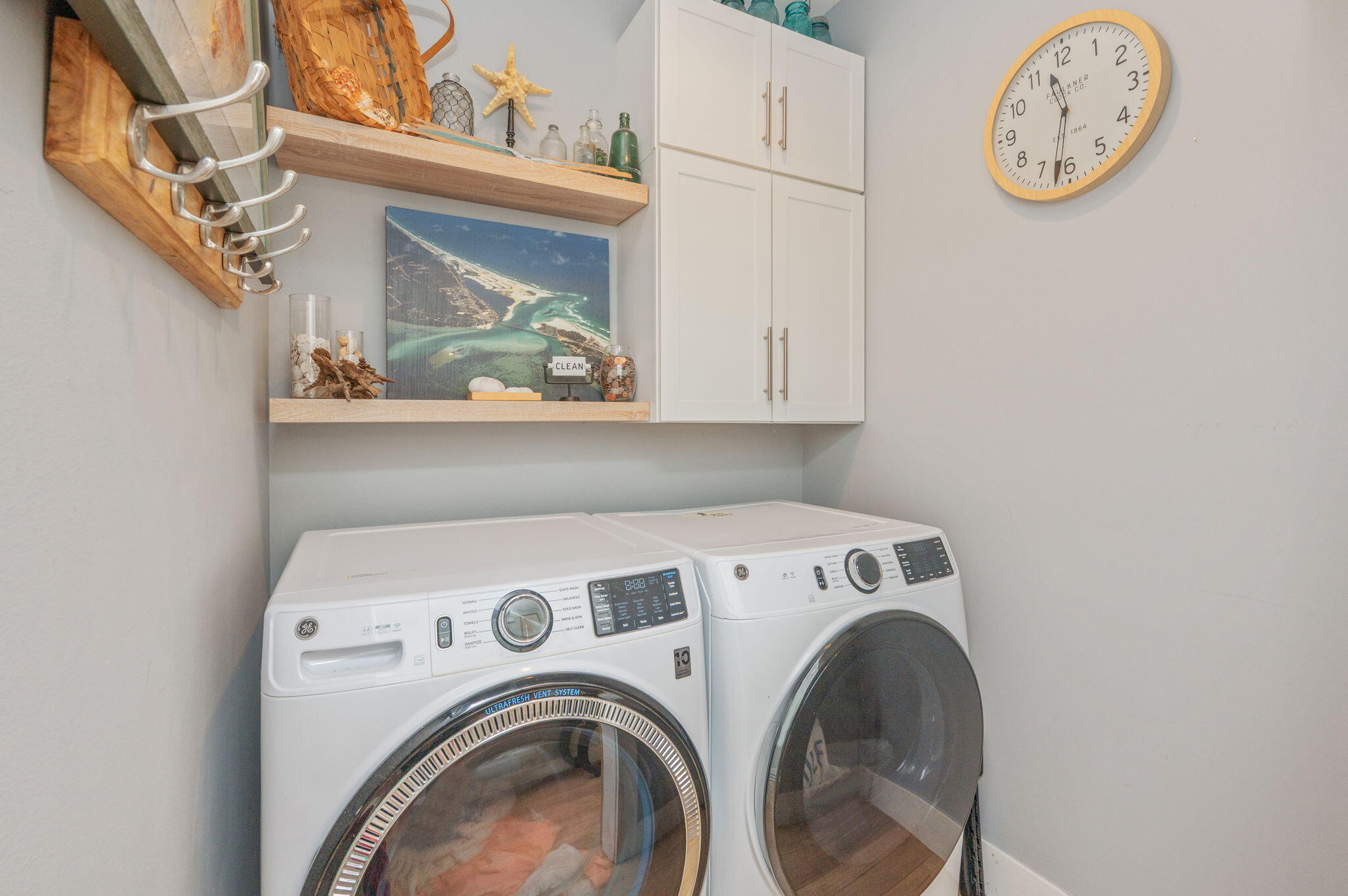 903 Lido Circle East Niceville, FL 32578 - Photo 37 of 64 a view of washer and dryer
