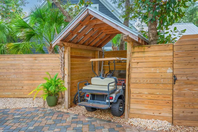 $734,900 | 903 Lido Circle East, Niceville, FL 32578