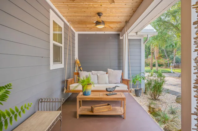 $734,900 | 903 Lido Circle East, Niceville, FL 32578