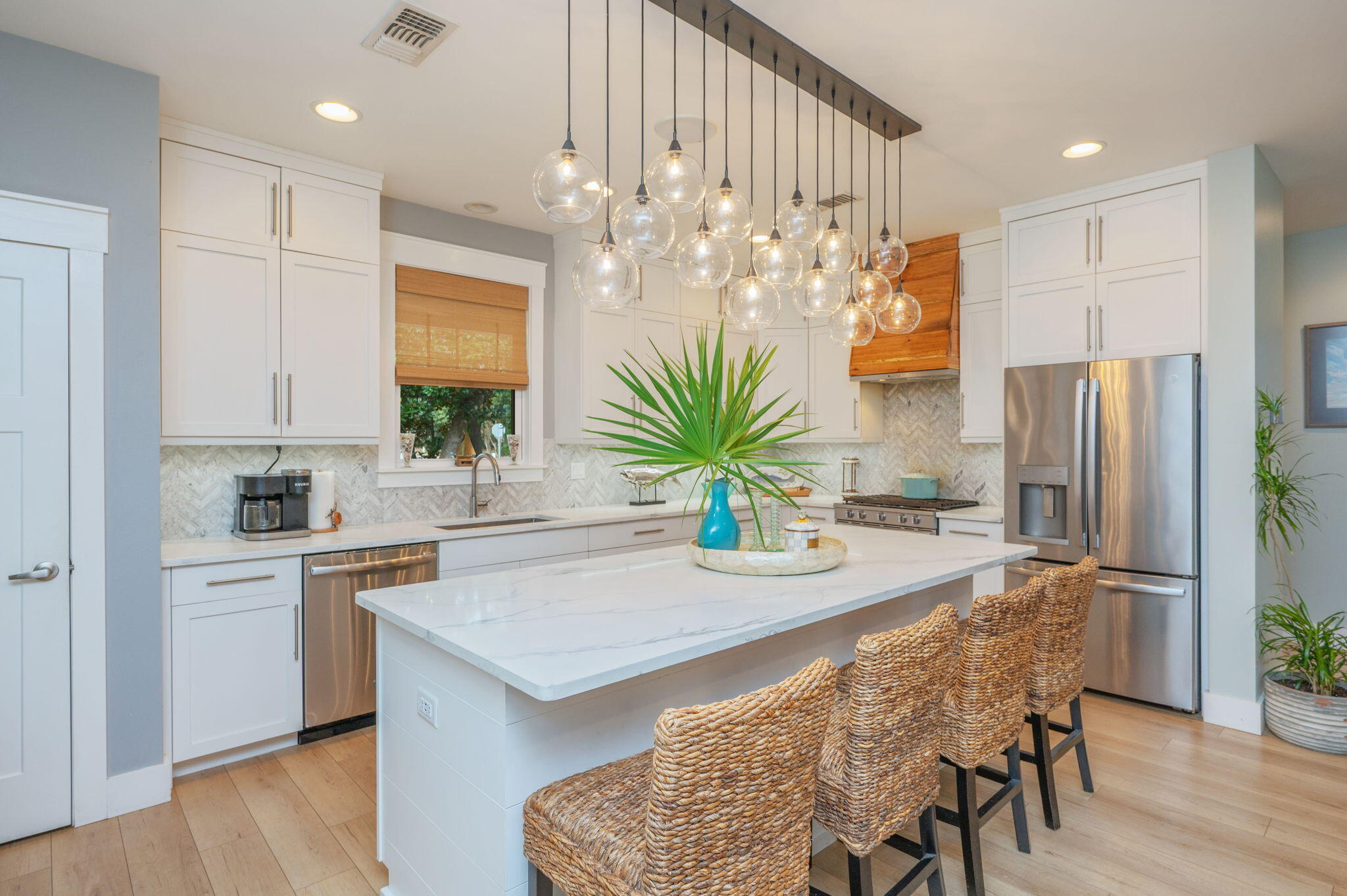 903 Lido Circle East Niceville, FL 32578 - Photo 10 of 64 Kitchen