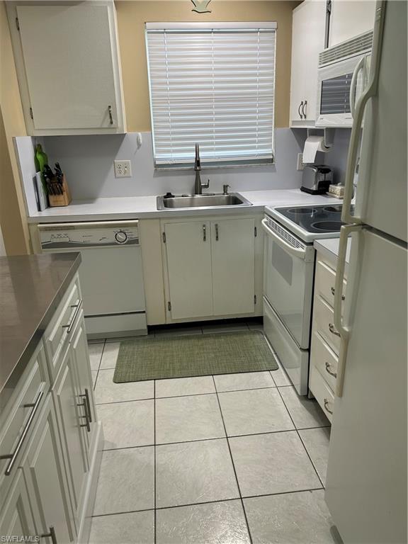 170 Turtle Lake Court, Unit 304 Naples, FL 34105 - Photo 2 of 13