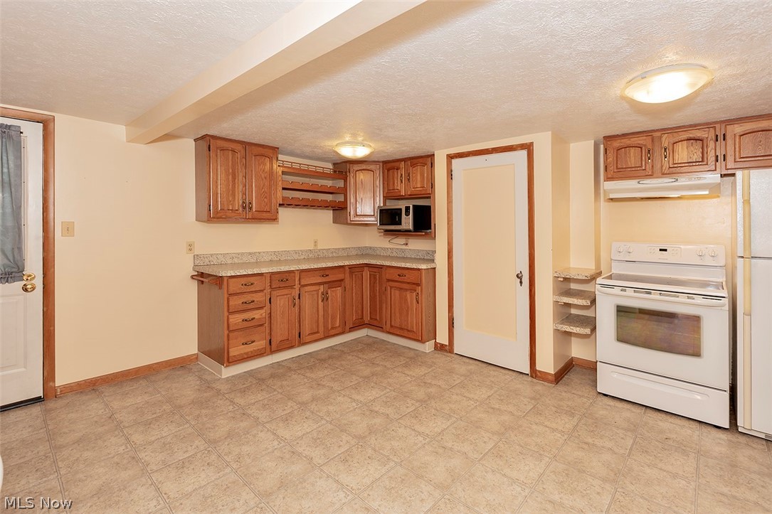 4678 Liberty Road Cleveland, OH 44121 - Photo 12 of 30 Gallery Image 12