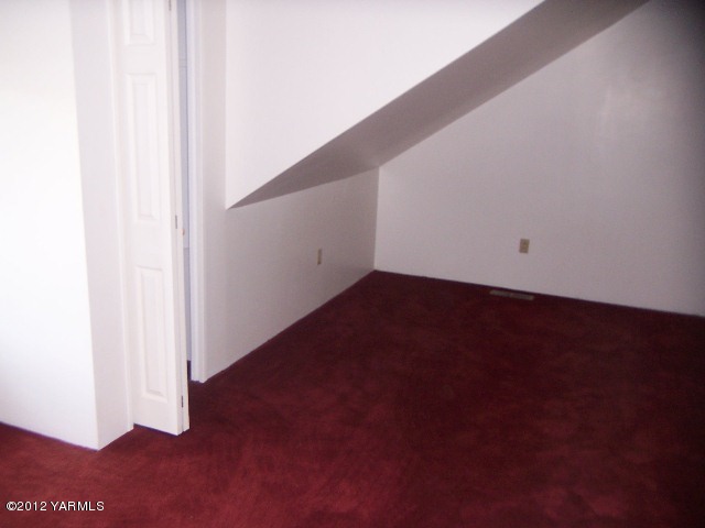 741 Pongala Road Tieton, WA 98947 - Photo 12 of 19 bedroom 2