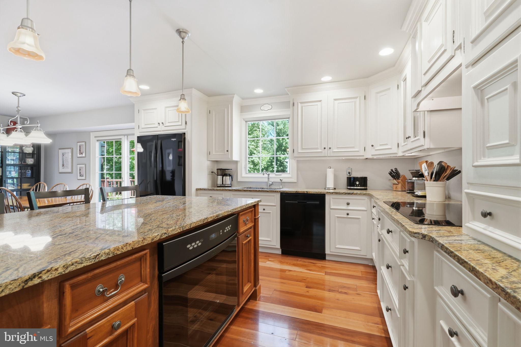 275 Aspen Road Yardley, PA 19067 - Photo 8 of 47