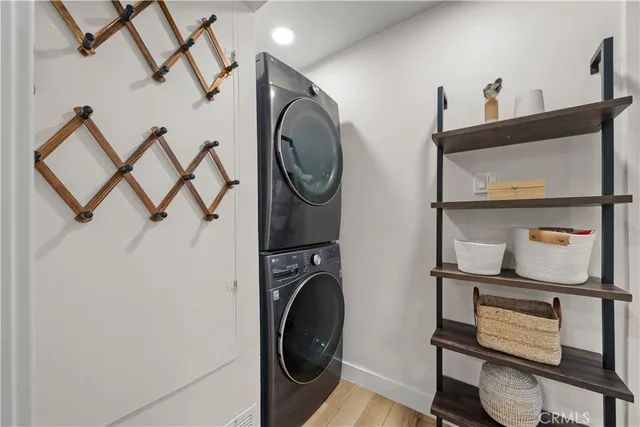 $524,900 | 2324 East 14th Street, Long Beach, CA 90804