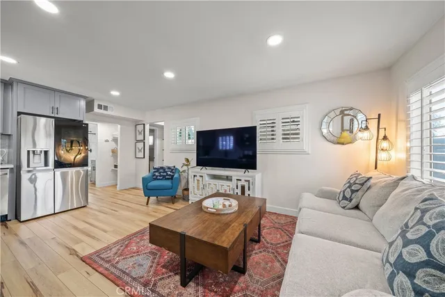 $524,900 | 2324 East 14th Street, Long Beach, CA 90804