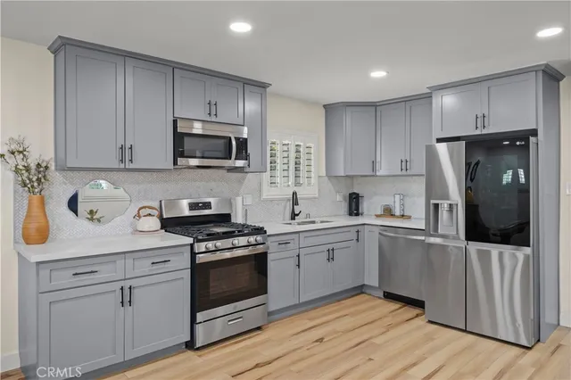 $524,900 | 2324 East 14th Street, Long Beach, CA 90804