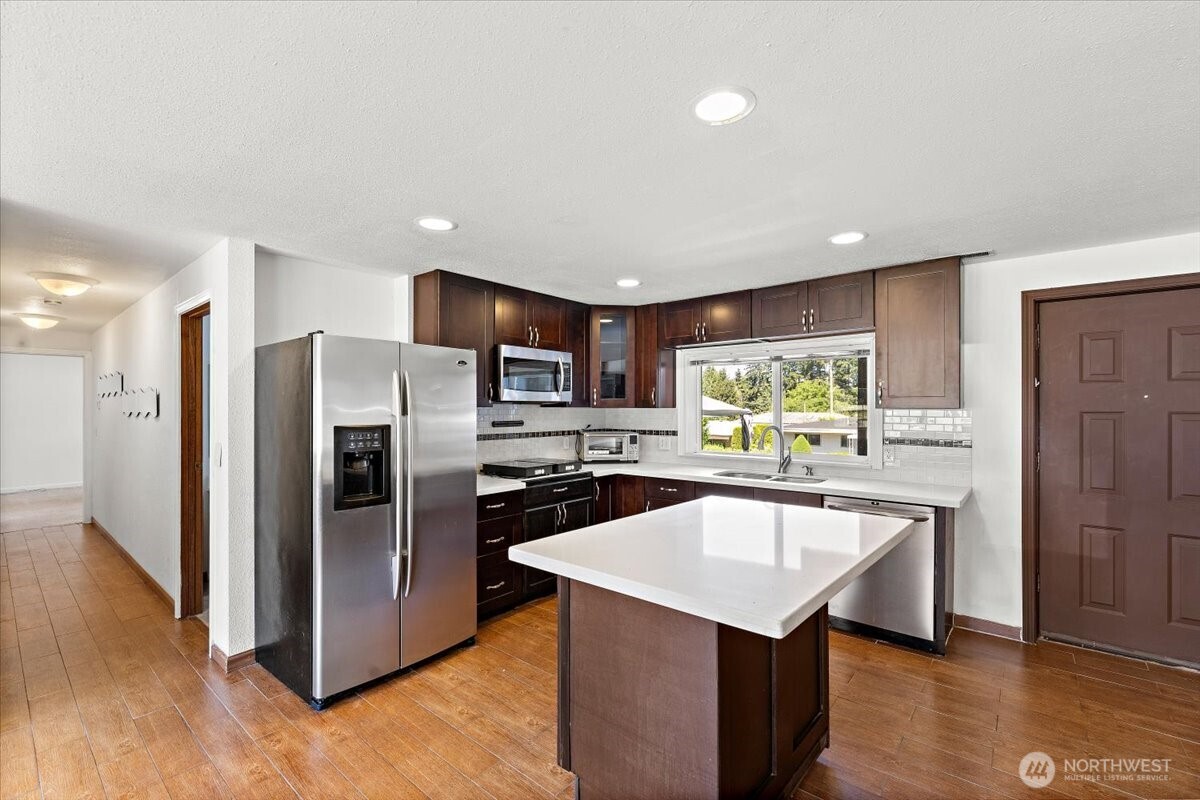 2802 Northeast 23rd Place Renton, WA 98056 - Photo 19 of 26