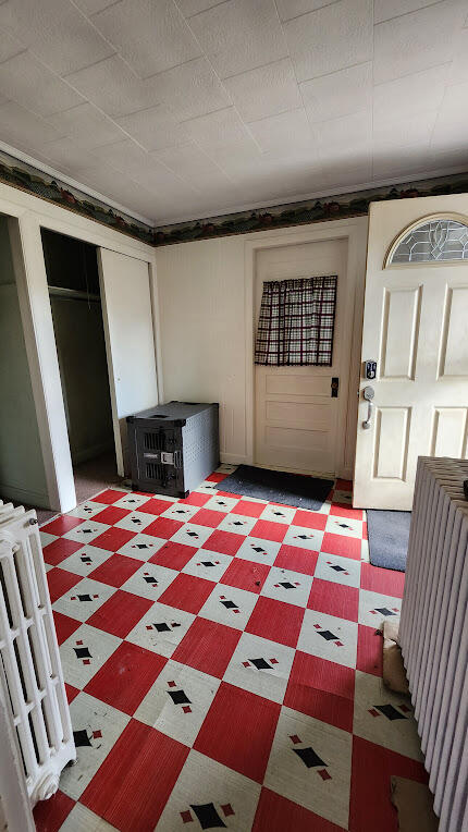 17 Bates Street Millinocket, ME 04462 - Photo 18 of 39 Breezeway