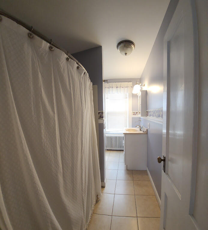 17 Bates Street Millinocket, ME 04462 - Photo 34 of 39 Bath