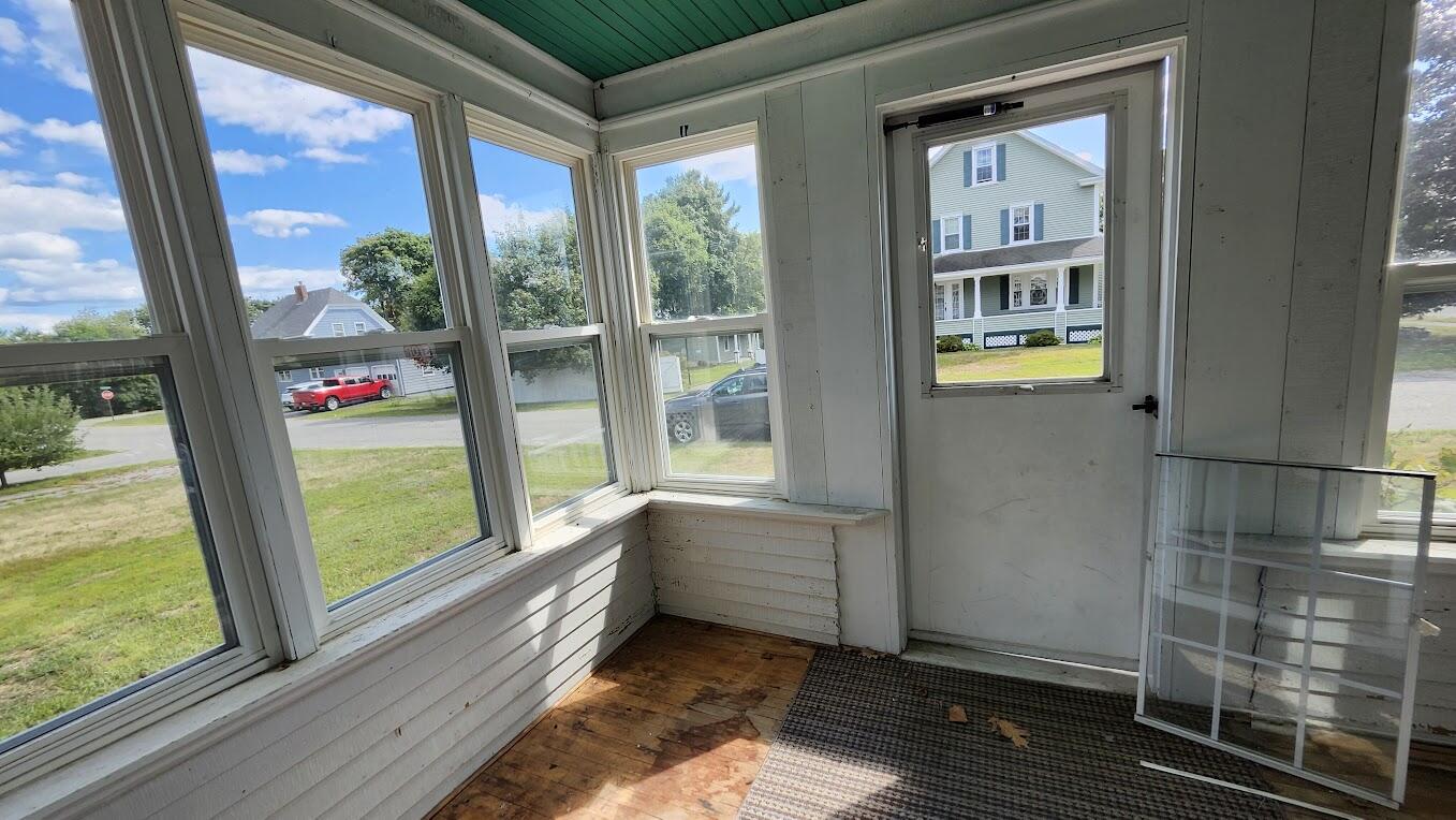 17 Bates Street Millinocket, ME 04462 - Photo 4 of 39 Porch 2