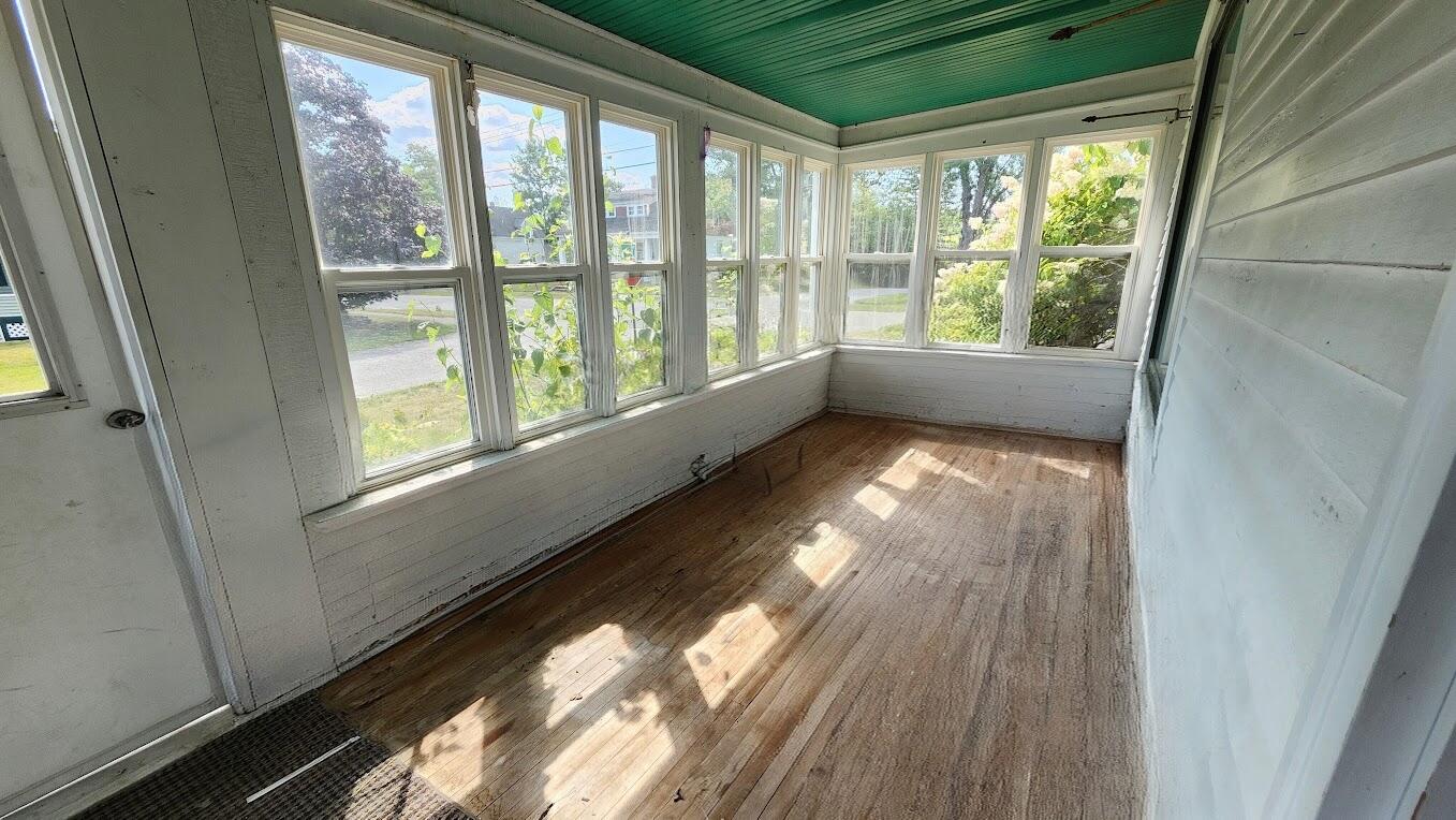 17 Bates Street Millinocket, ME 04462 - Photo 5 of 39 Porch