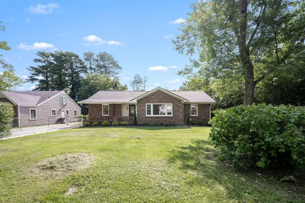 $299,900 | 922 McKellar Drive, Tullahoma, TN 37388