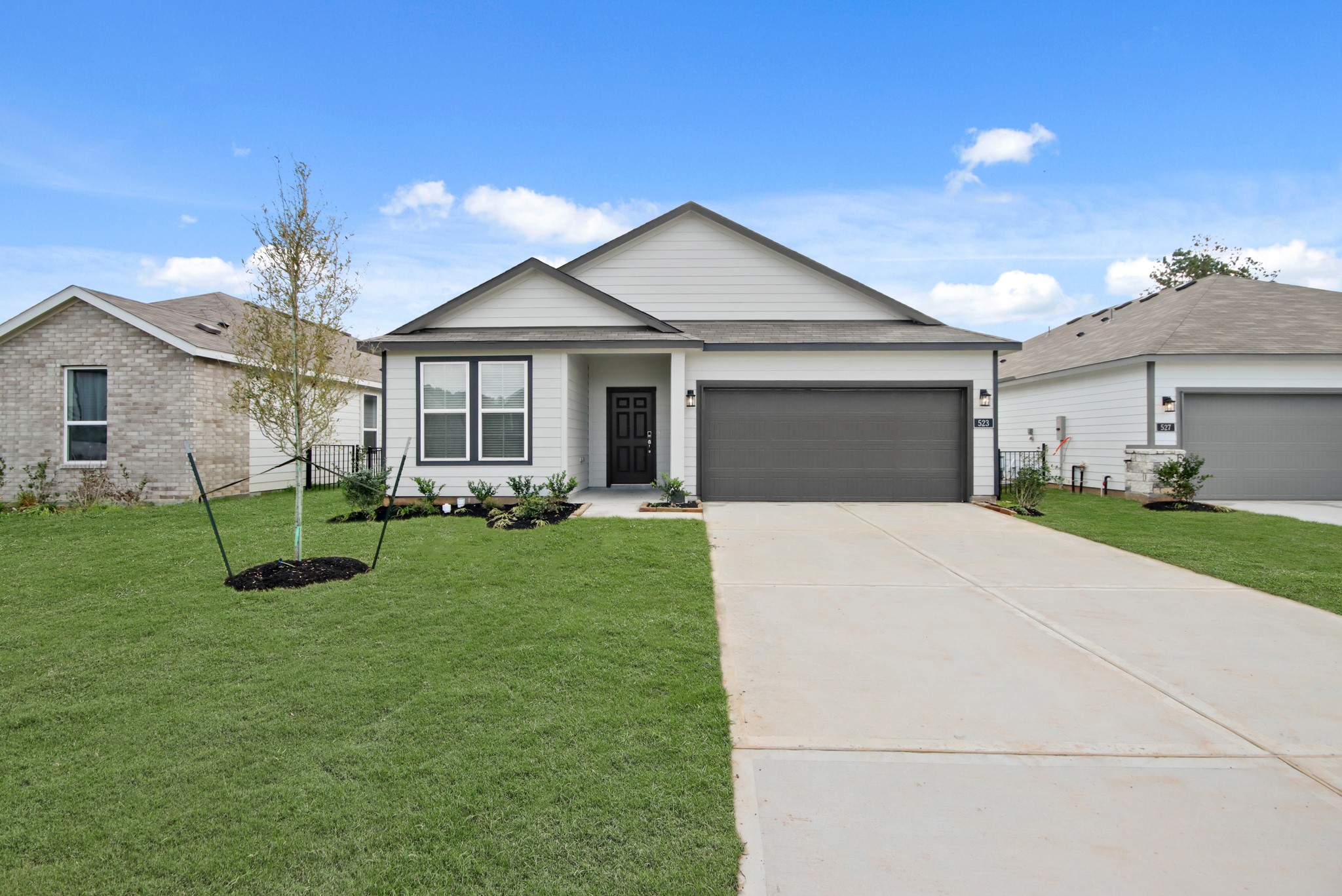 523 Shoreview Drive Conroe, TX 77303 - Photo 3 of 28