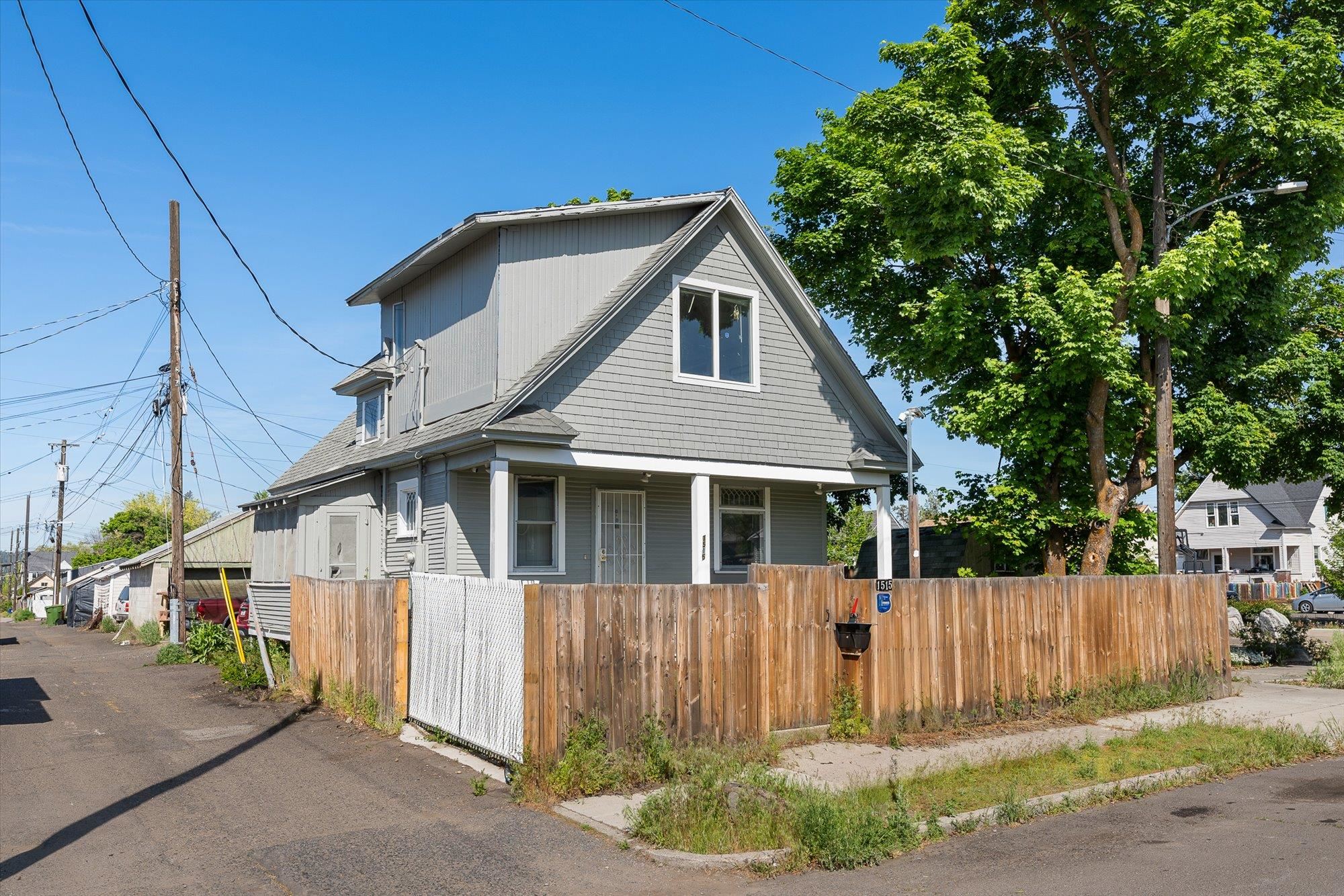 1515 North Cedar Street Spokane, WA 99201 - Photo 2 of 22