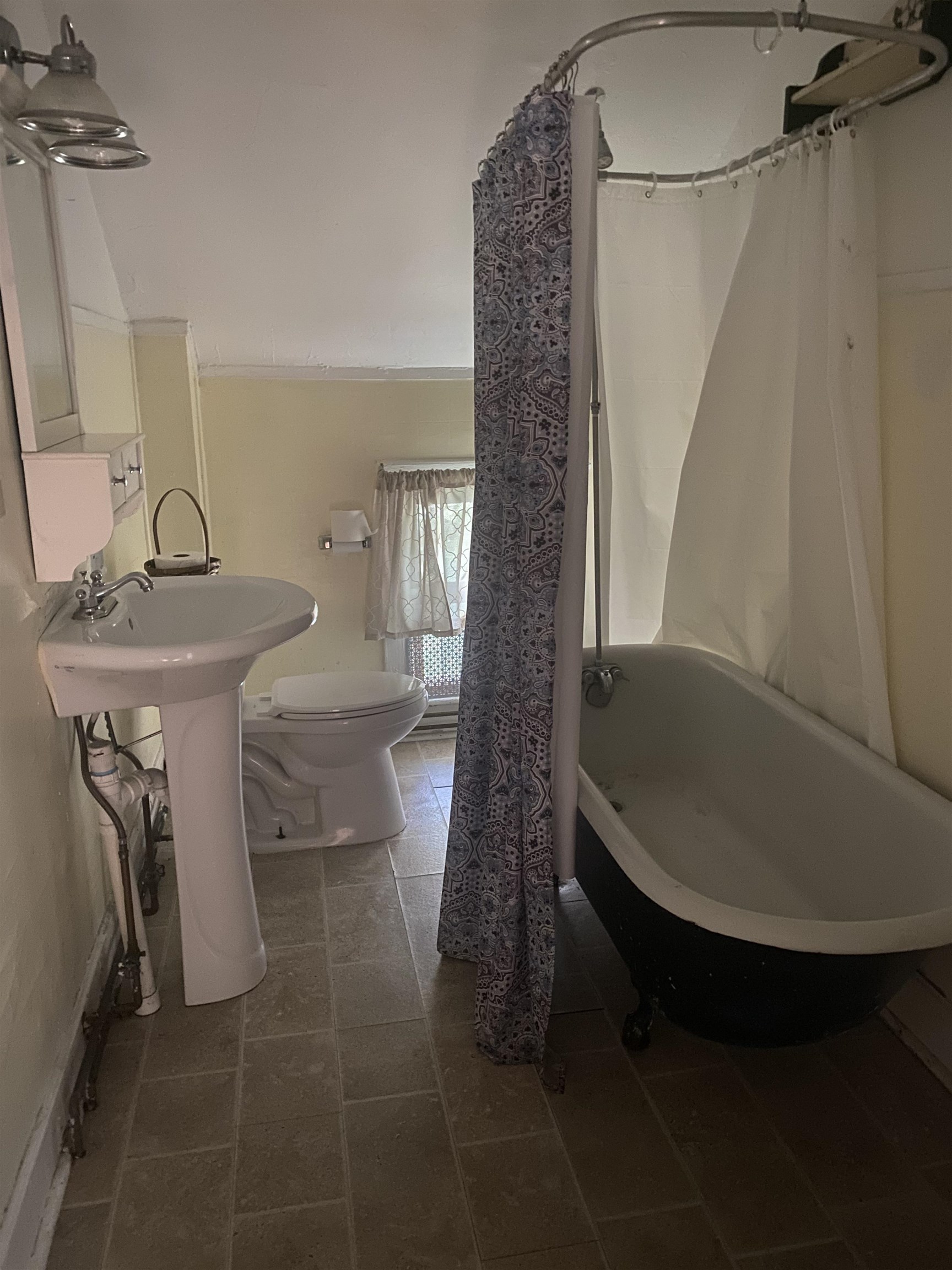 46 West Street Proctor, VT 05765 - Photo 5 of 23 Gallery Image 5