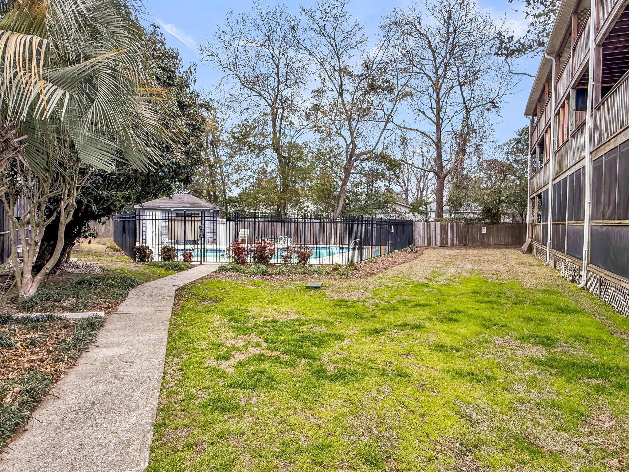1530 Fort Johnson Road, Unit 1C Charleston, SC 29412 - Photo 28 of 32