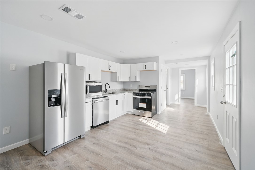 166 Beach Avenue Warwick, RI 02889 - Photo 17 of 27