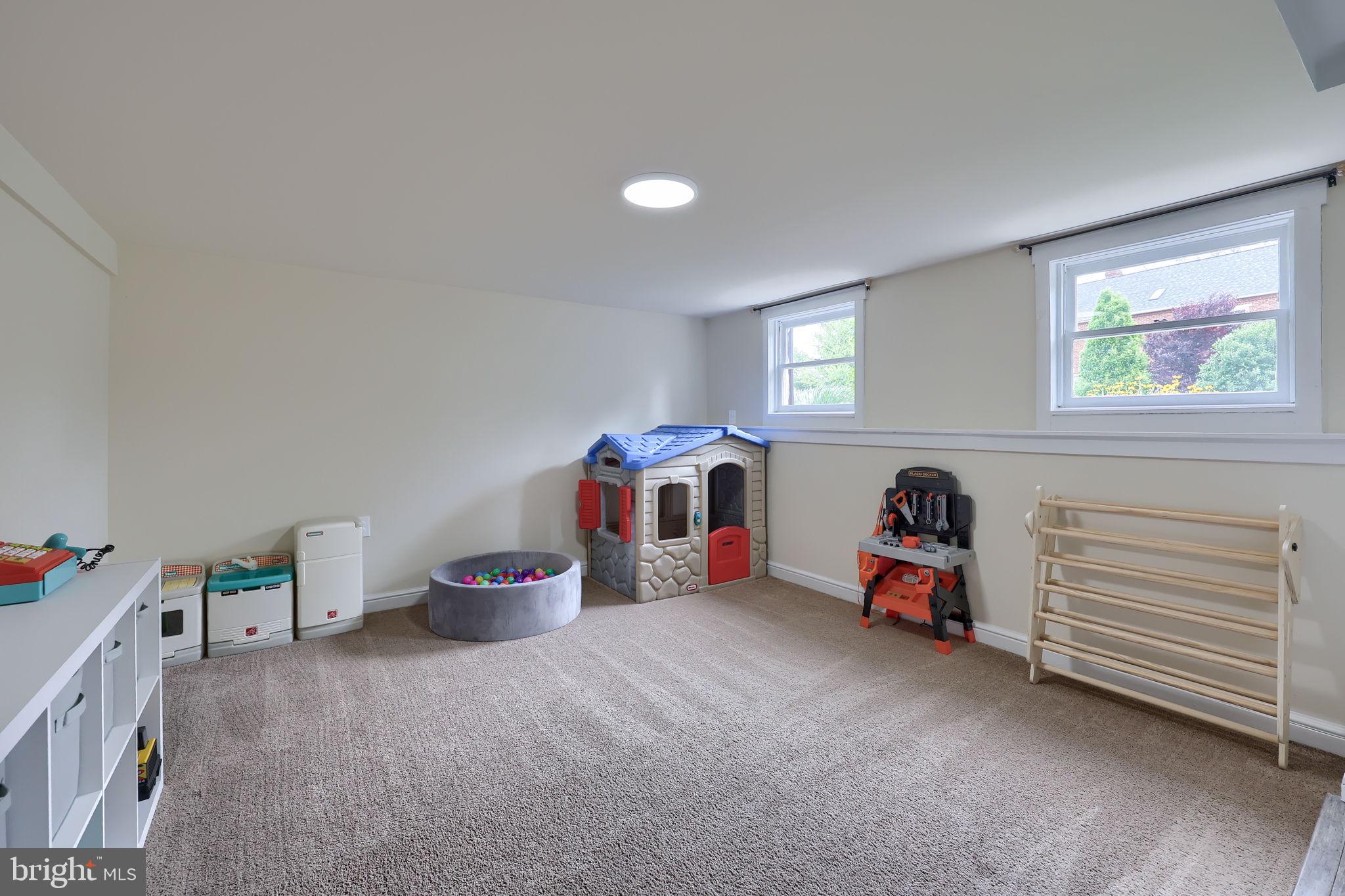 1074 Hearthstone Road Lancaster, PA 17603 - Photo 27 of 40 Gallery Image 27