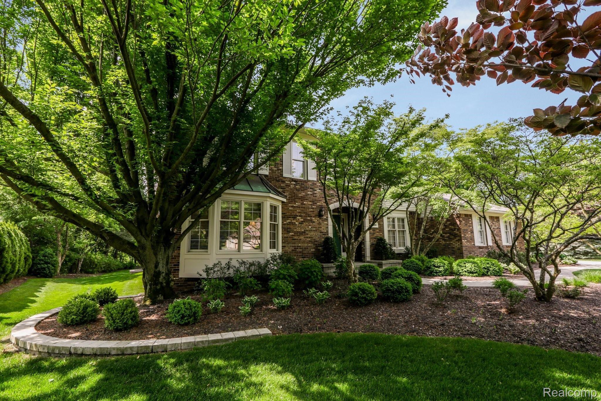 4808 Rivers Edge Drive Troy, MI 48098 - Photo 40 of 40 Move-in ready w/ award-winning Troy schools!