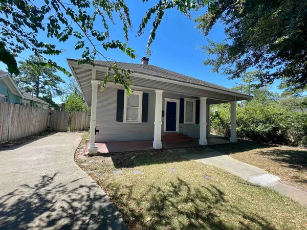 $1,695 | 1897 Harrison Street, Beaumont, TX 77701