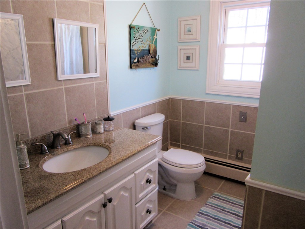221 Carpenter Road Scituate, RI 02825 - Photo 12 of 28