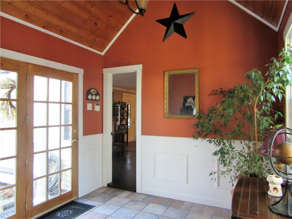 221 Carpenter Road Scituate, RI 02825 - Photo 14 of 28