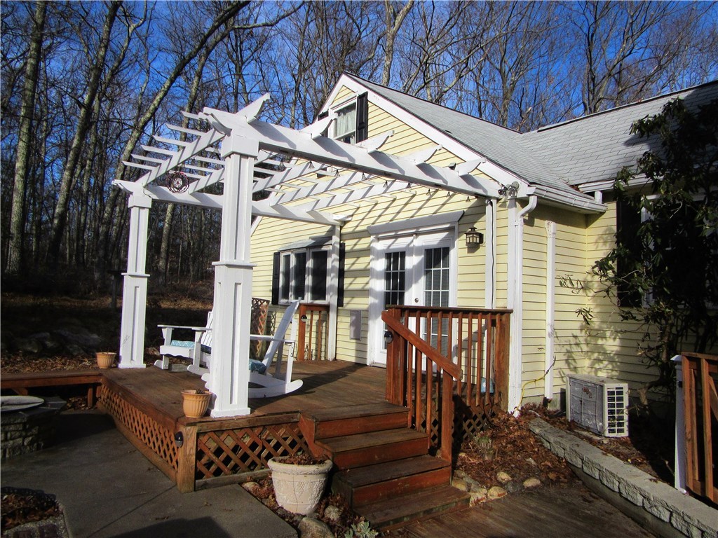 221 Carpenter Road Scituate, RI 02825 - Photo 22 of 28