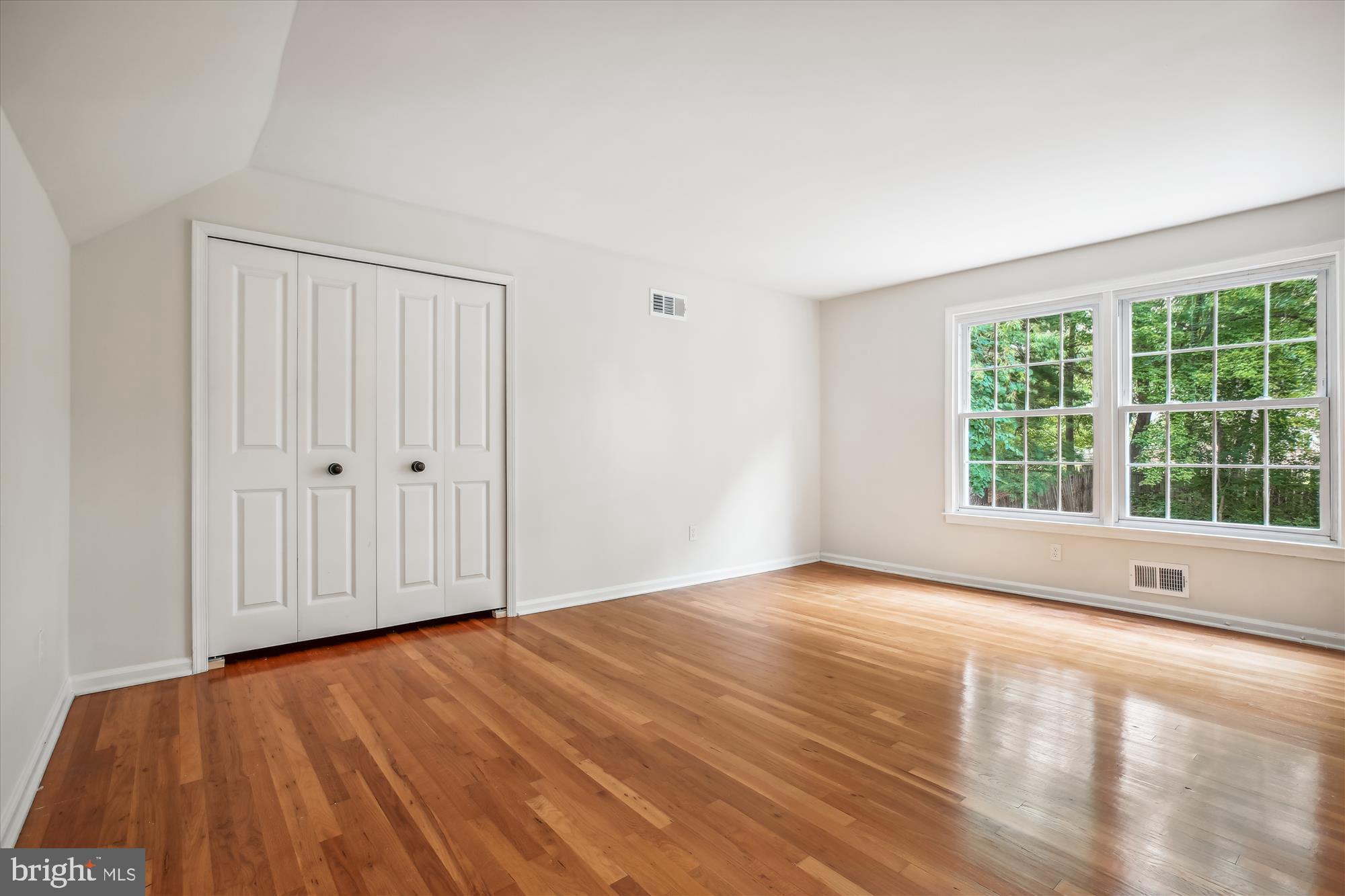 14101 Ansted Road Silver Spring, MD 20905 - Photo 42 of 80 Primary Bedroom w/additional closet!