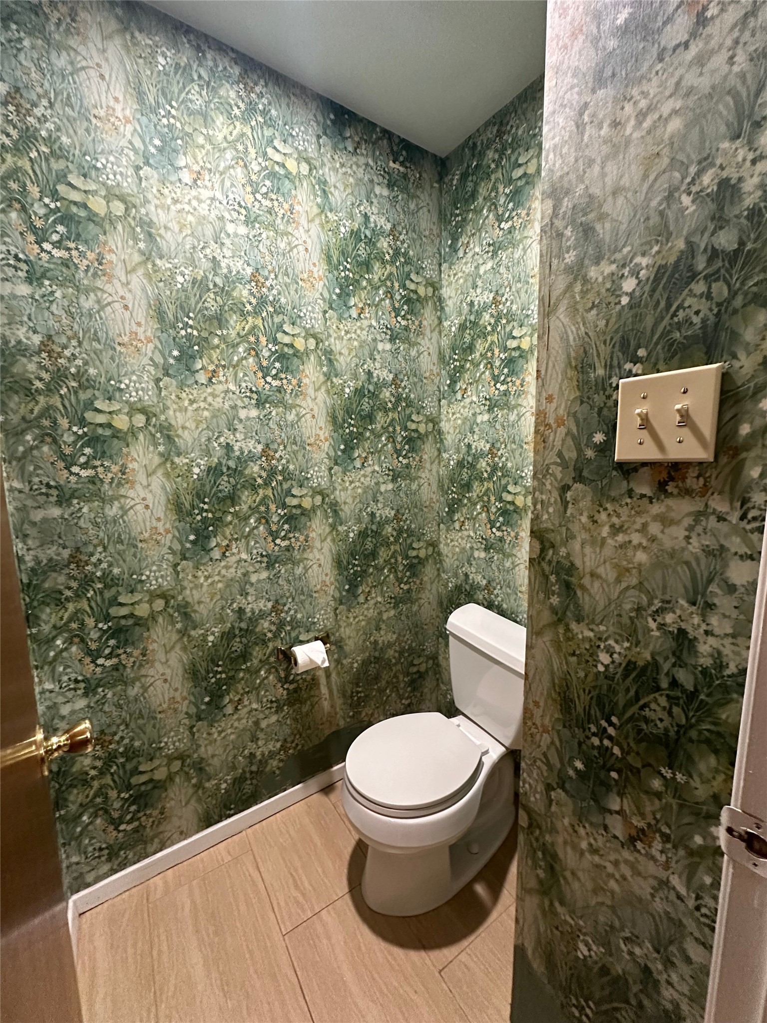 2813 1/2 Rio Grande Street, Unit 7 Austin, TX 78701 - Photo 6 of 11 a bathroom with a toilet and a shower