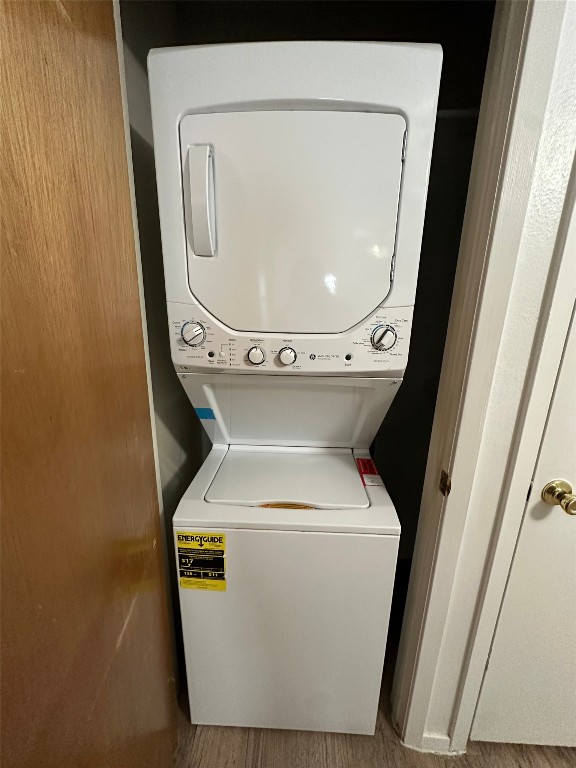 2813 1/2 Rio Grande Street, Unit 7 Austin, TX 78701 - Photo 9 of 11 a utility room with dryer and washer