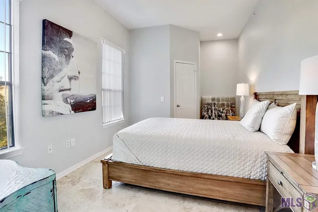 $329,900 | 6765 Corporate Boulevard, Unit 12101, Baton Rouge, LA 70809