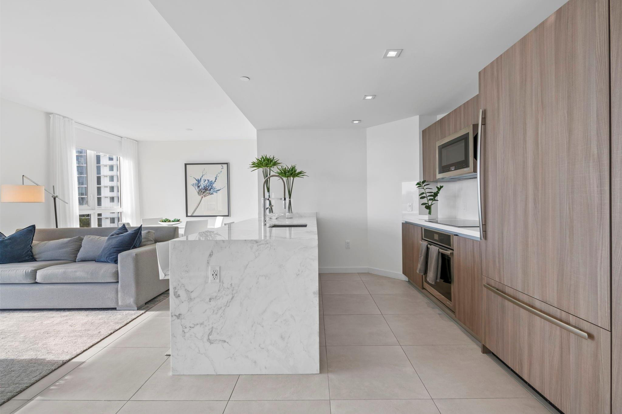 401 North Birch Road, Unit 607 Fort Lauderdale, FL 33304 - Photo 4 of 23 Photo 4