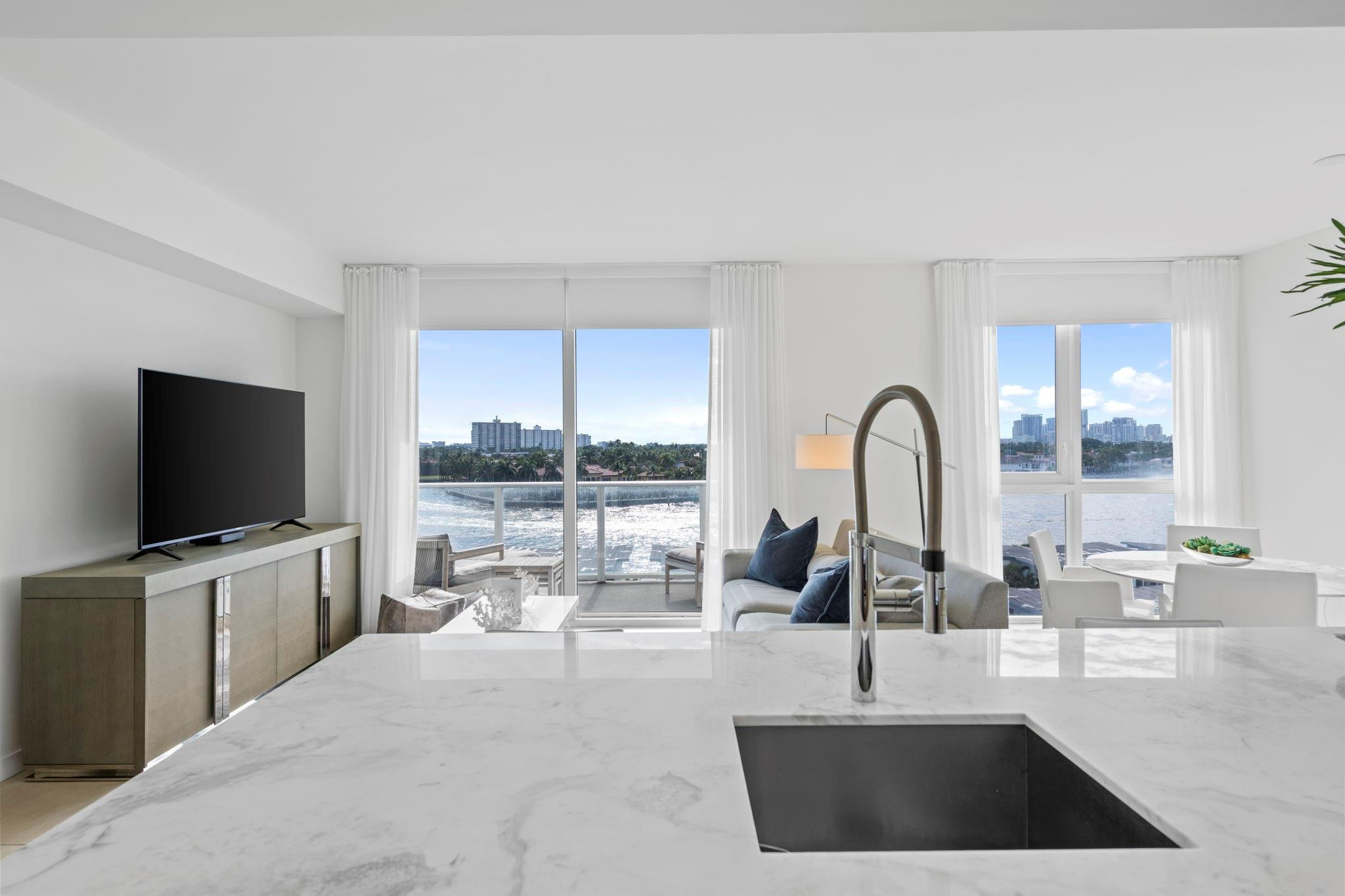 401 North Birch Road, Unit 607 Fort Lauderdale, FL 33304 - Photo 6 of 23 Photo 6