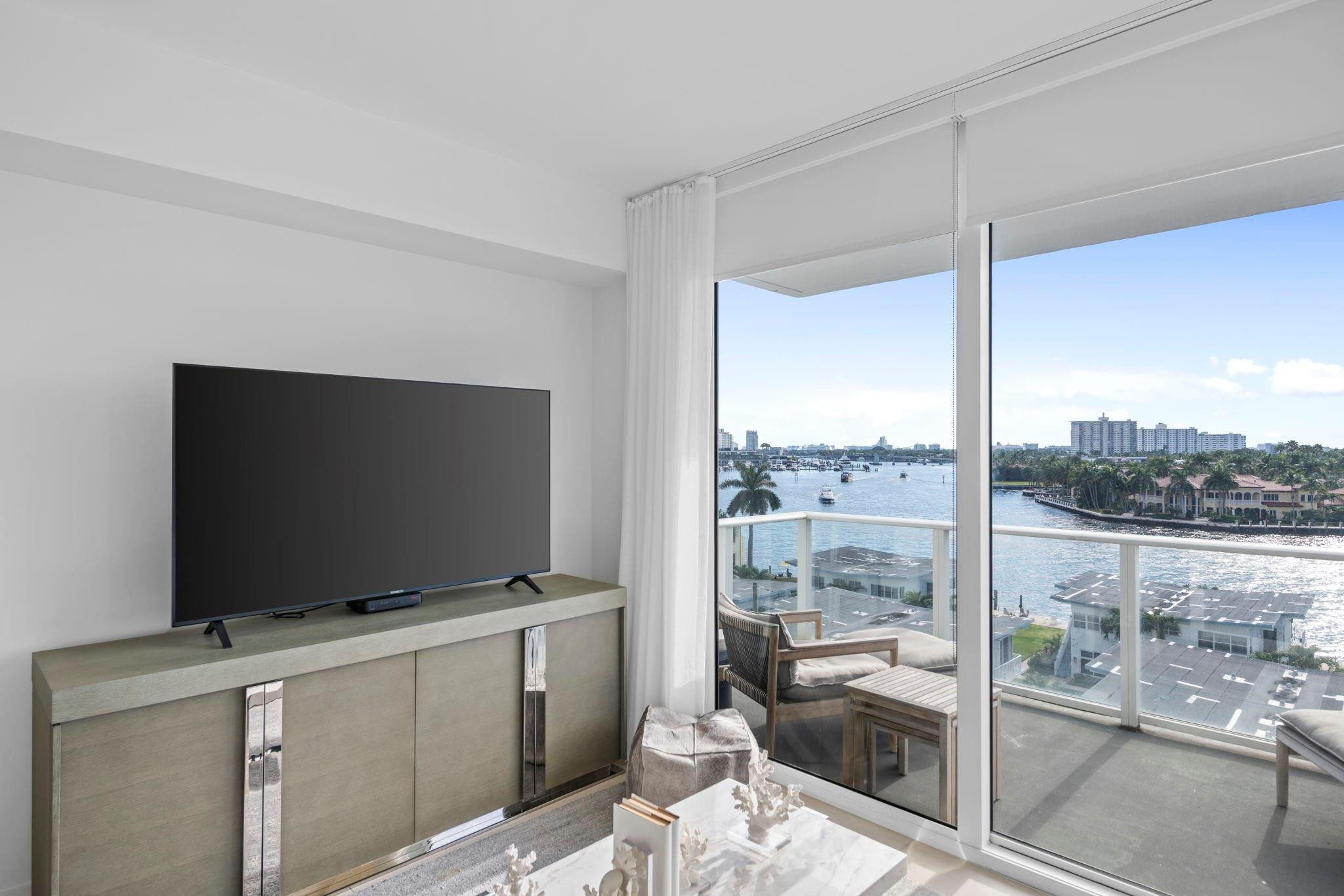 401 North Birch Road, Unit 607 Fort Lauderdale, FL 33304 - Photo 8 of 23 Photo 8