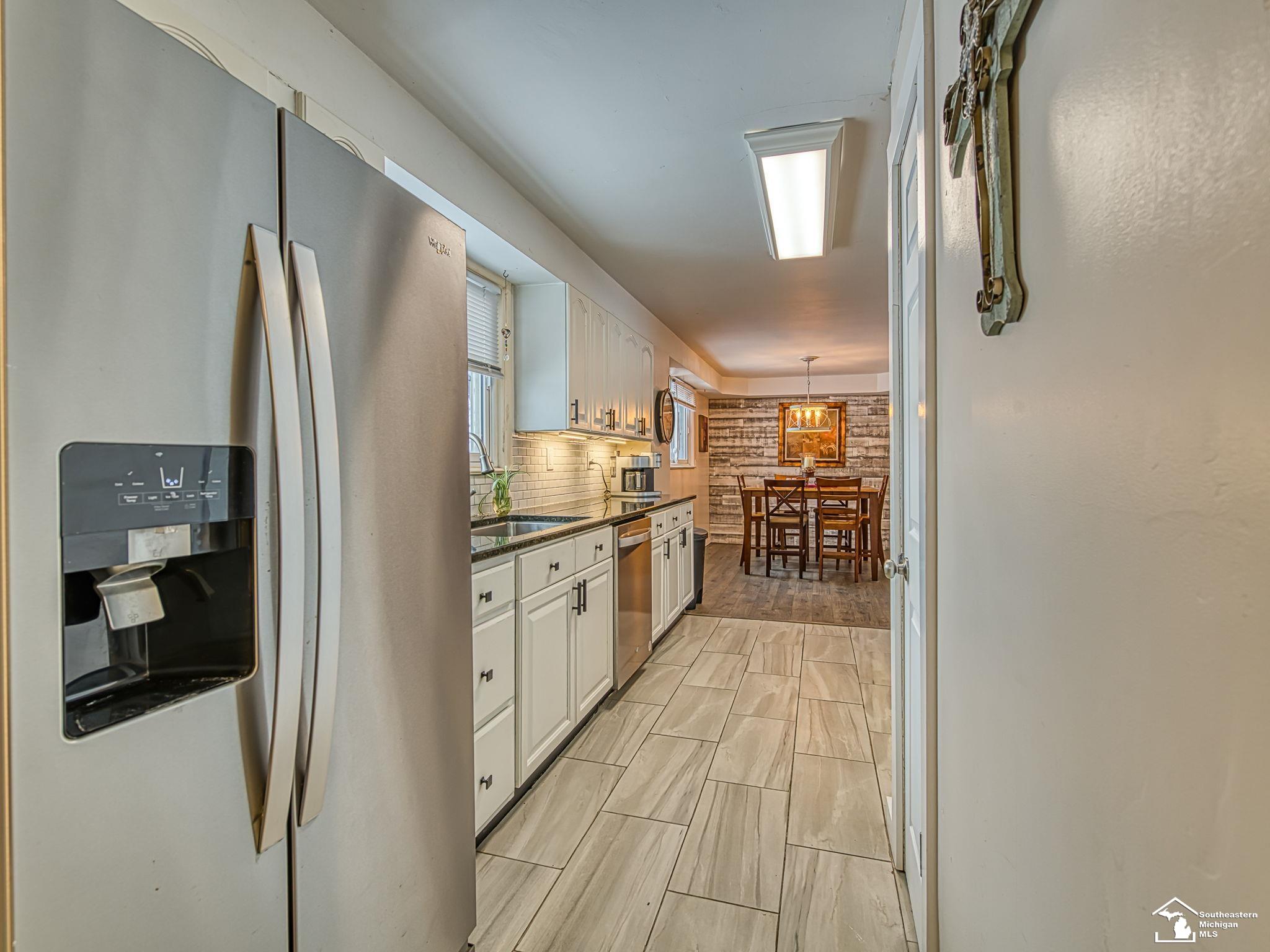 2525 Reinhardt Road Monroe, MI 48162 - Photo 4 of 43