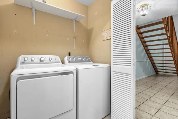 $194,000 | 207 Parkbrook Circle, Tallahassee, FL 32301