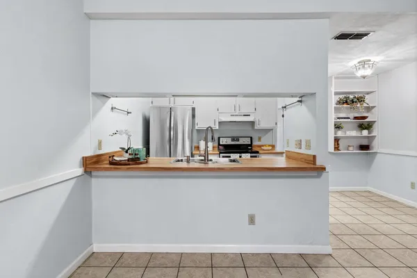 $194,000 | 207 Parkbrook Circle, Tallahassee, FL 32301