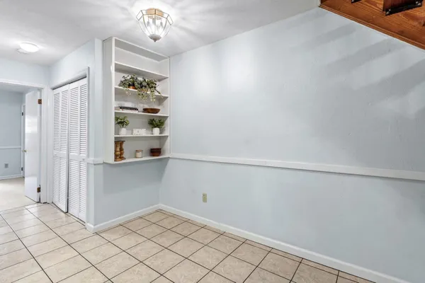 $194,000 | 207 Parkbrook Circle, Tallahassee, FL 32301