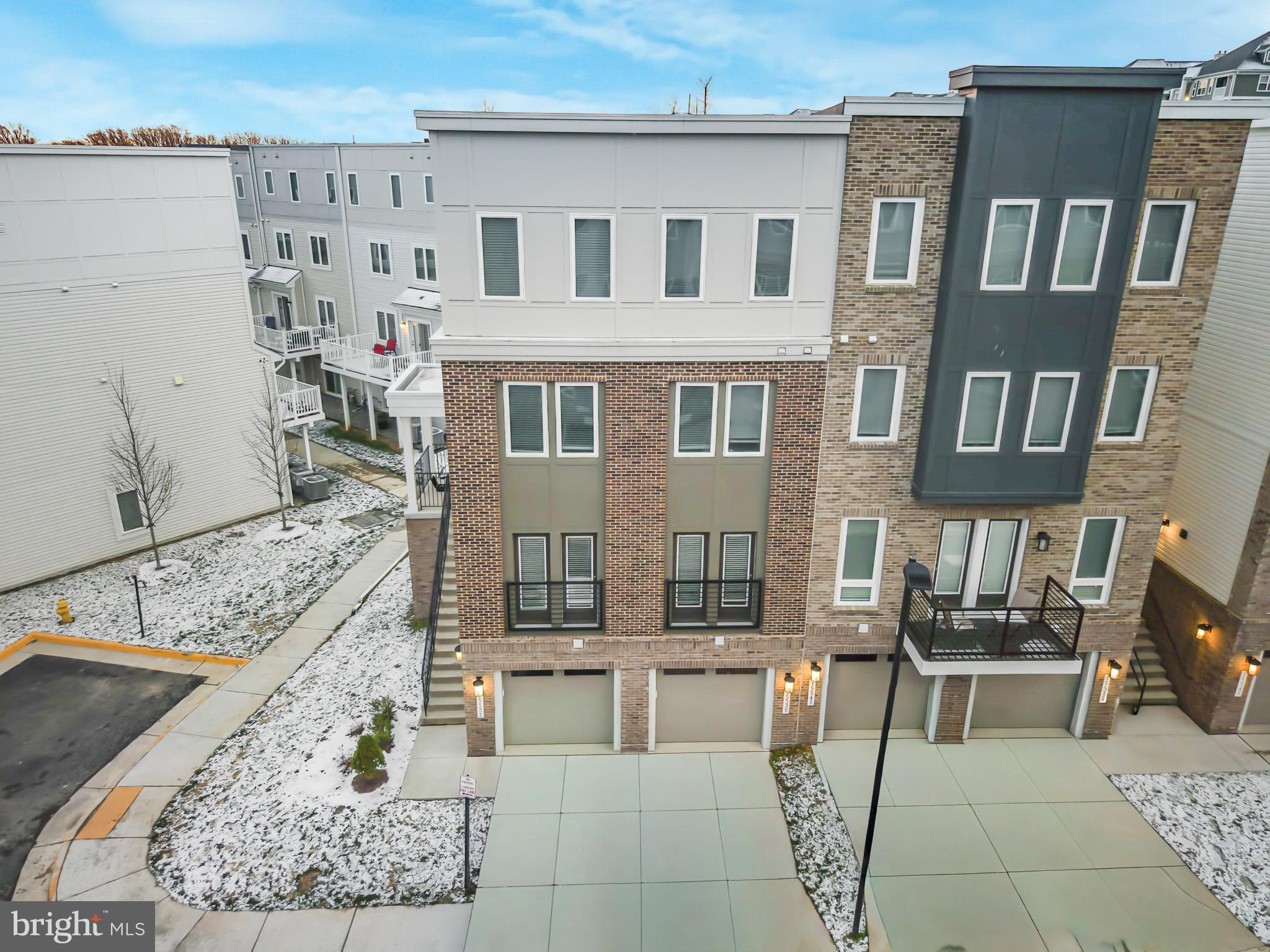 15535 Smoke Woodbridge, VA 22191 - Photo 1 of 44