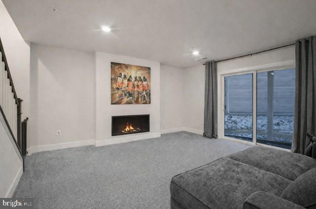 15535 Smoke Woodbridge, VA 22191 - Photo 40 of 44 a living room with furniture and a fireplace