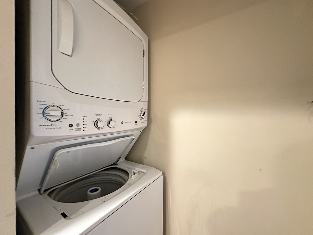 933 West Irving Park Road, Unit C Chicago, IL 60613 - Photo 20 of 20 a view of washer and dryer