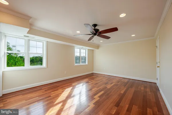 $1,250 | 3868 9th Street Southeast, Unit 302, Washington, DC 20032