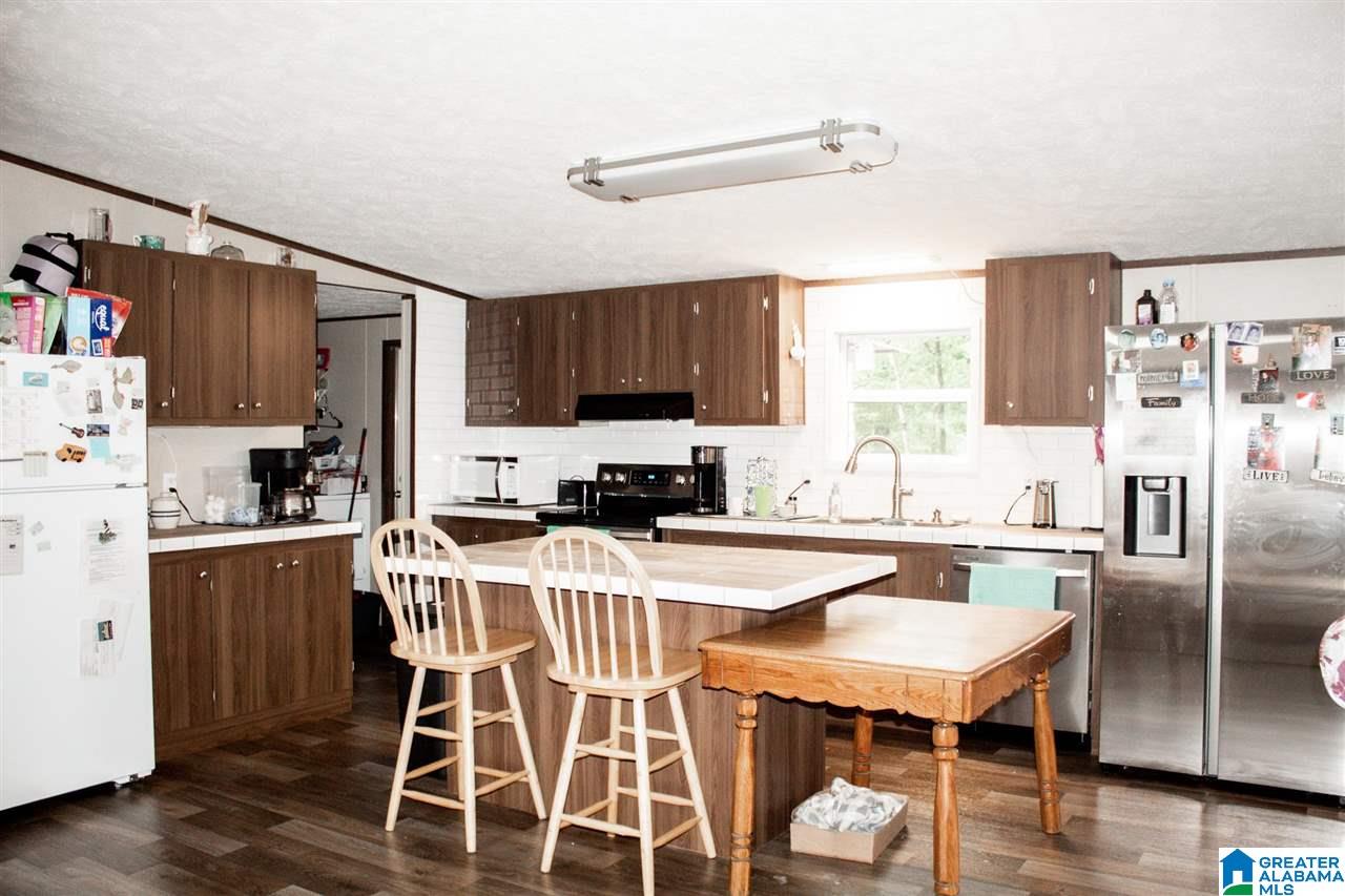 956 Peeks Hill Road Ohatchee, AL 36271 - Photo 5 of 30