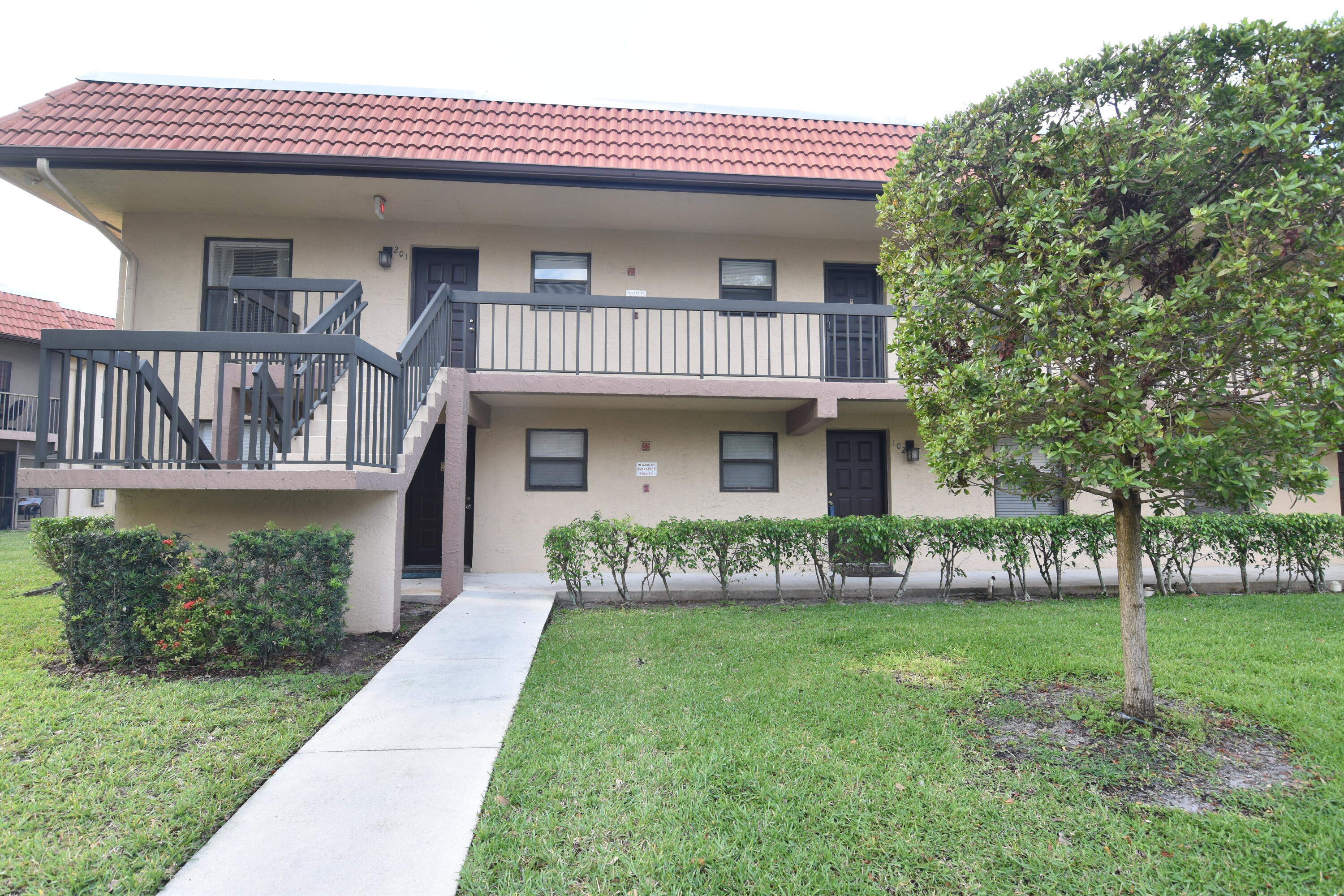 21895 Lake Forest Circle, Unit 102 Boca Raton, FL 33433 - Photo 1 of 19 Building