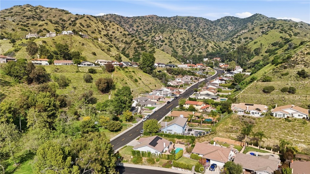 3240 Brace Canyon Road Burbank, CA 91504 - Photo 32 of 39 a view of a city