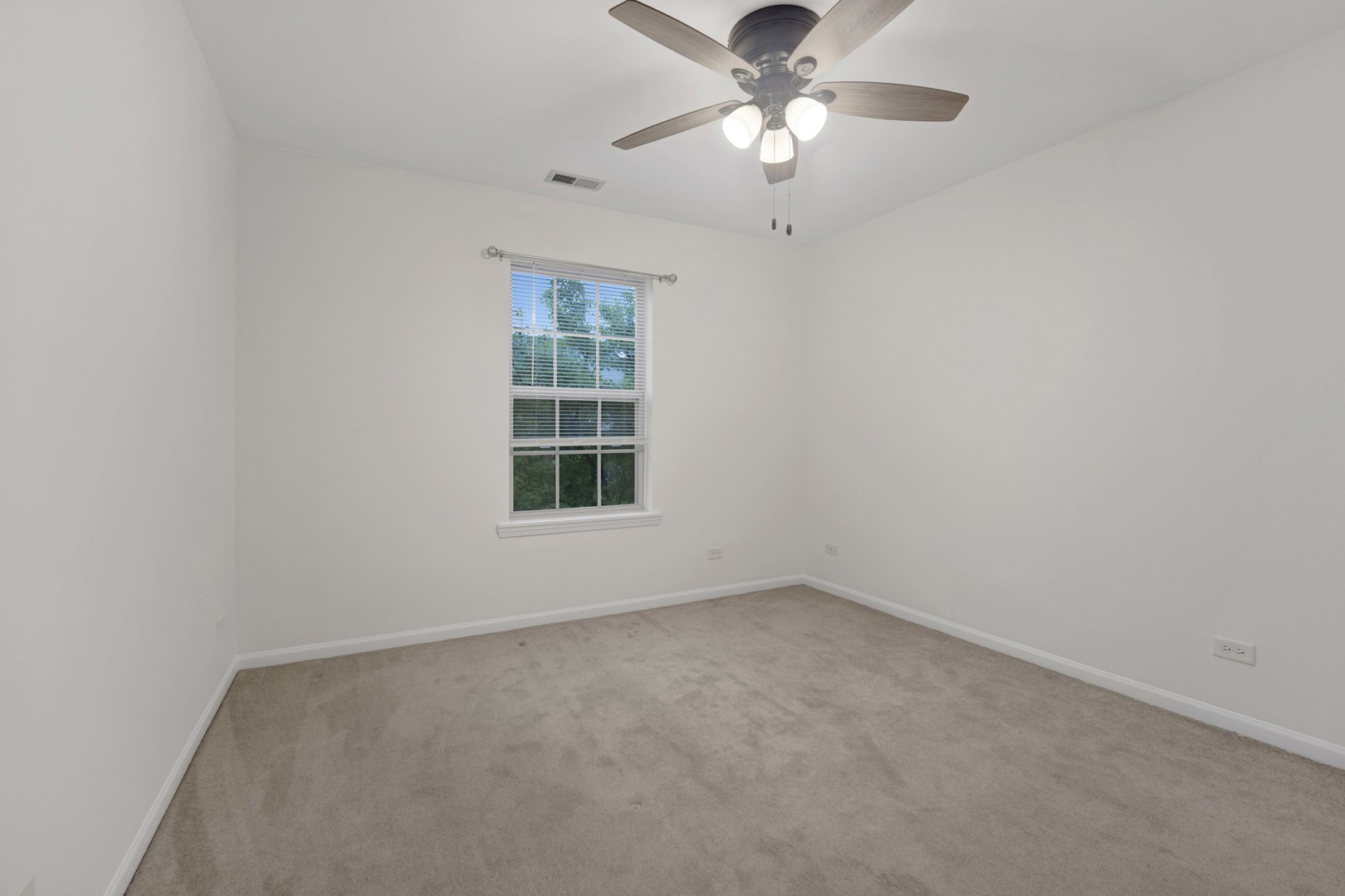 1038 Swift Road, Unit 2B Glen Ellyn, IL 60137 - Photo 18 of 22 Gallery Image 18