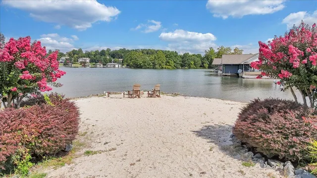 $890,000 | 305 Lands End Circle, Union Hall, VA 24176