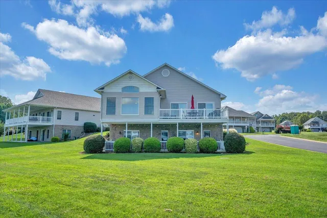 $890,000 | 305 Lands End Circle, Union Hall, VA 24176